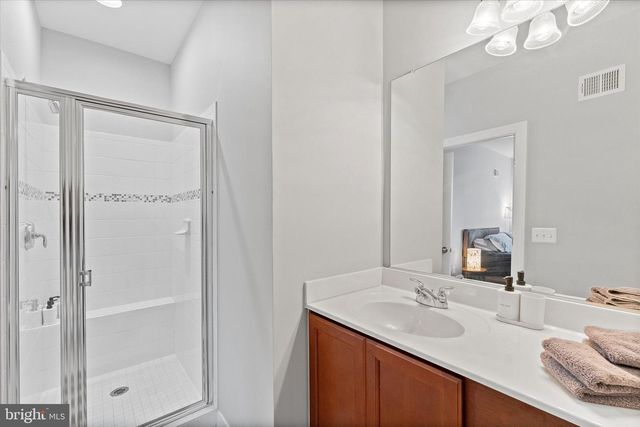 20433 SAVIN HILL DR, Ashburn, VA 20147