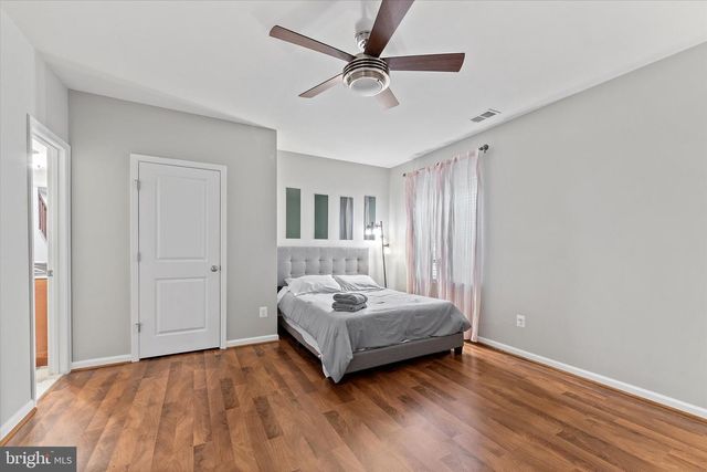 20433 SAVIN HILL DR, Ashburn, VA 20147