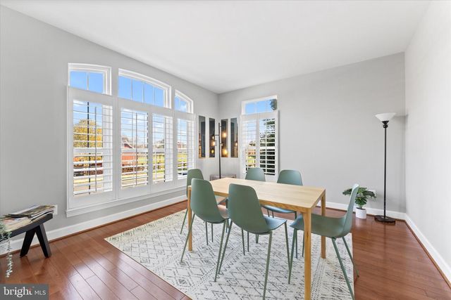 20433 SAVIN HILL DR, Ashburn, VA 20147