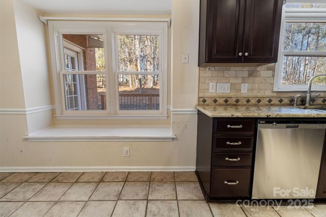 4806 Hickory Glen Drive, Matthews, NC 28105