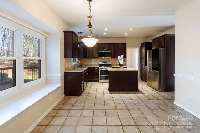 4806 Hickory Glen Drive, Matthews, NC 28105