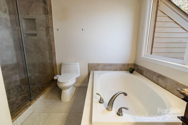 4806 Hickory Glen Drive, Matthews, NC 28105