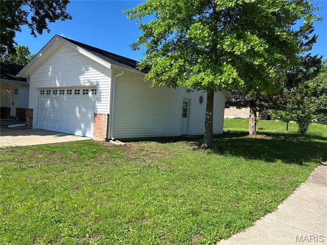 763 Wagon Ridge Drive, Fenton, MO 63026