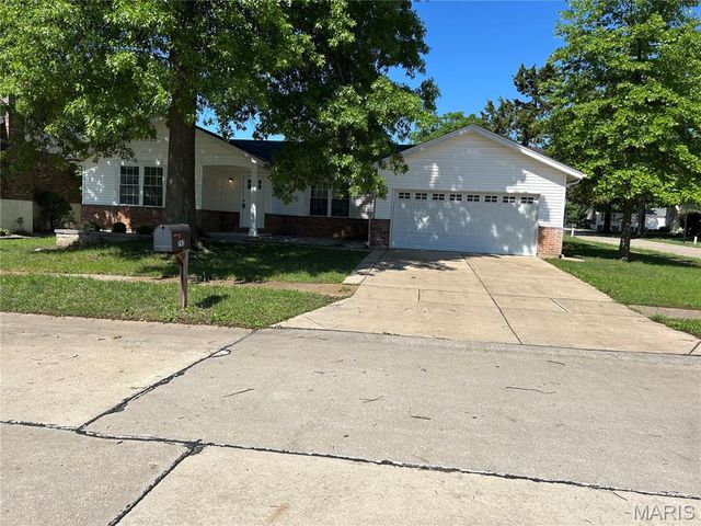763 Wagon Ridge Drive, Fenton, MO 63026