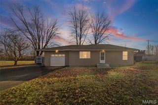 11 Richard Place, Belleville, IL 62223