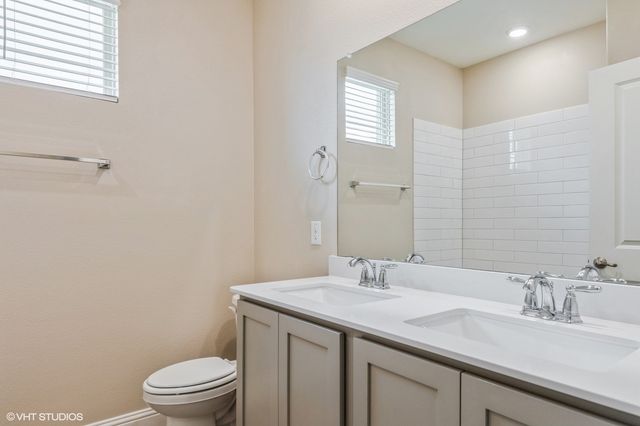 10709 Klondike Lane, Aubrey, TX 76227