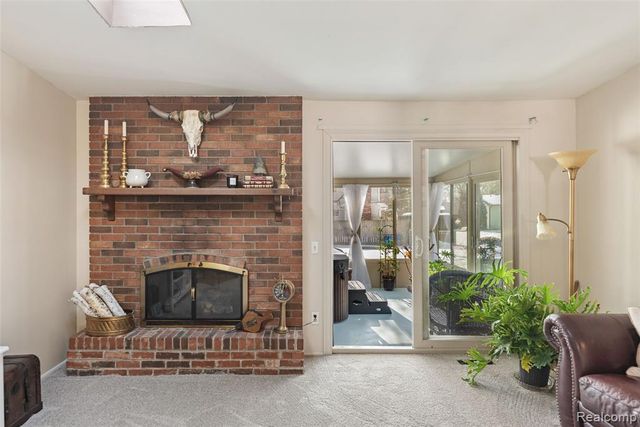 608 Autumn Drive, Flushing, MI 48433