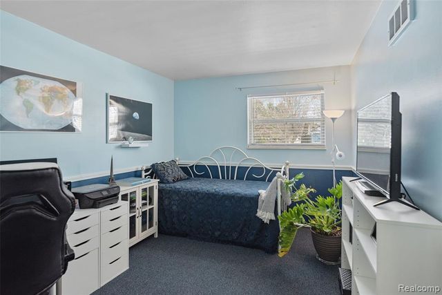 608 Autumn Drive, Flushing, MI 48433