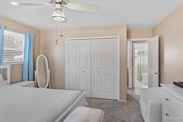 608 Autumn Drive, Flushing, MI 48433