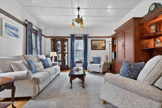 14 Dale Street, Voorheesville, NY 12186