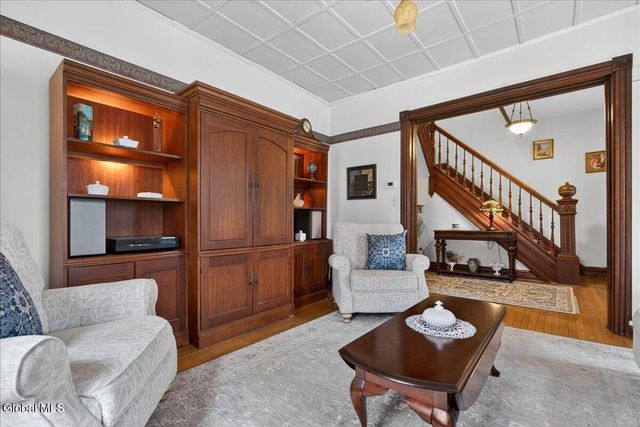 14 Dale Street, Voorheesville, NY 12186