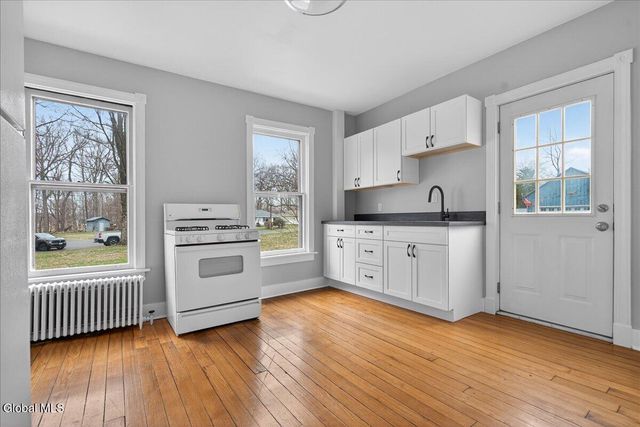 14 Dale Street, Voorheesville, NY 12186