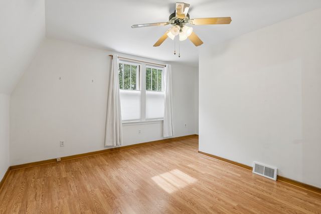 5228 N Ludlam Avenue, Chicago, IL 60630