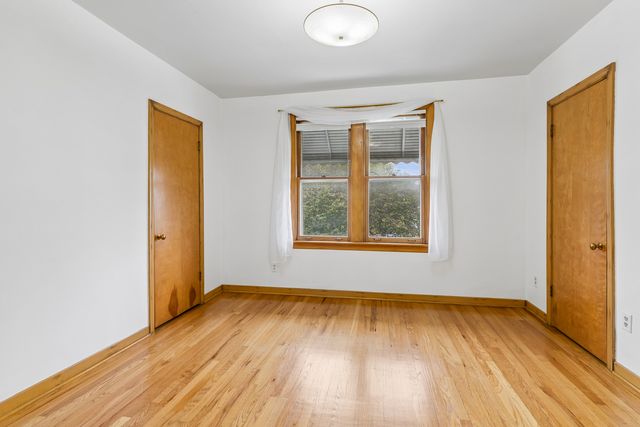 5228 N Ludlam Avenue, Chicago, IL 60630