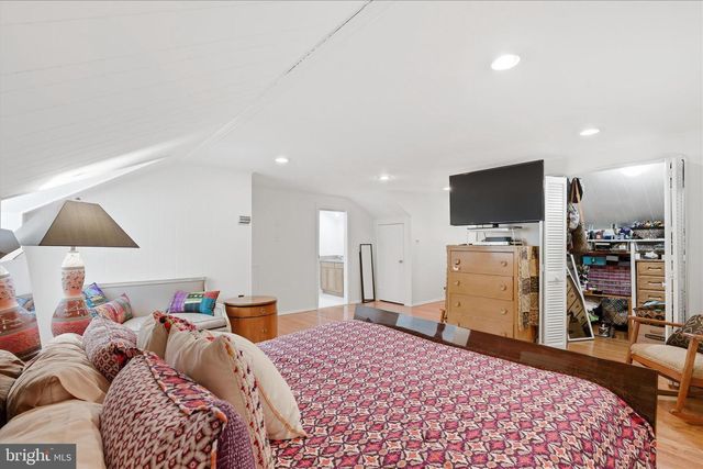 203 PEABODY ST NW, Washington, DC 20011