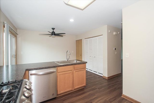 552 Richard Brown Boulevard, Volo, IL 60073