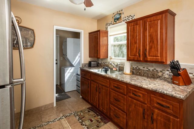 33 Church Street, Mountain View, CA 94041