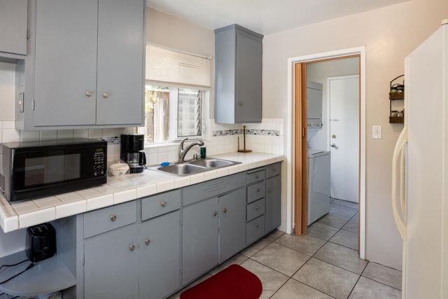 33 Church Street, Mountain View, CA 94041