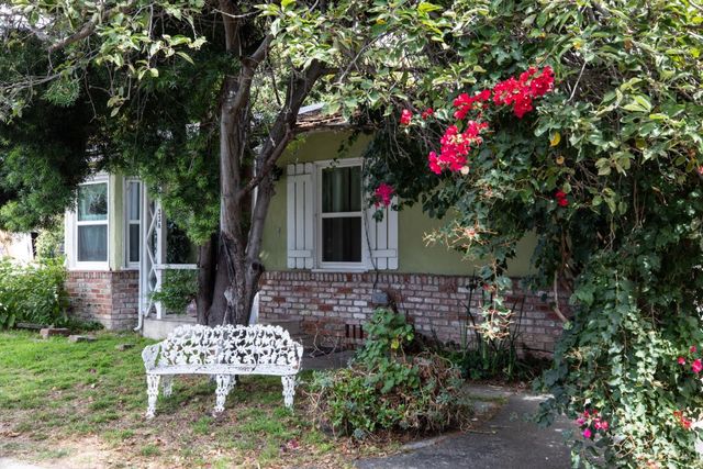 33 Church Street, Mountain View, CA 94041