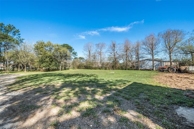 1227 Ave L, Santa Fe, TX 77510