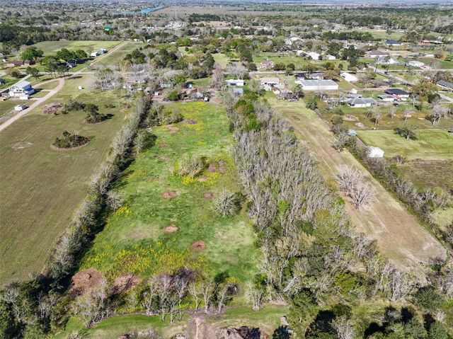 1227 Ave L, Santa Fe, TX 77510