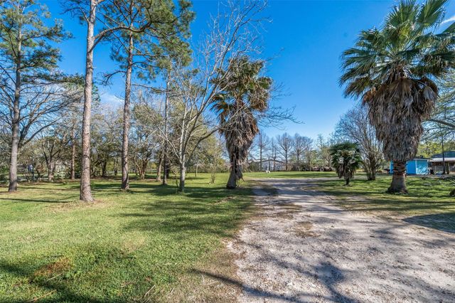 1227 Ave L, Santa Fe, TX 77510