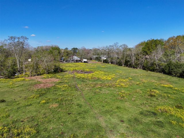 1227 Ave L, Santa Fe, TX 77510