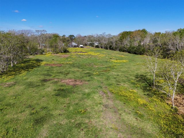 1227 Ave L, Santa Fe, TX 77510