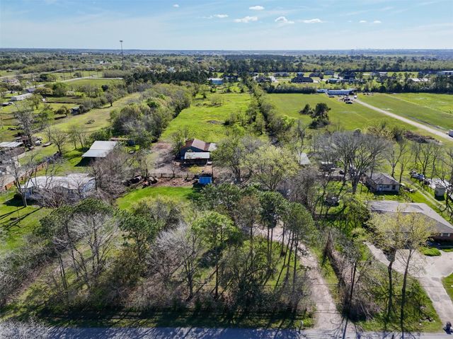 1227 Ave L, Santa Fe, TX 77510