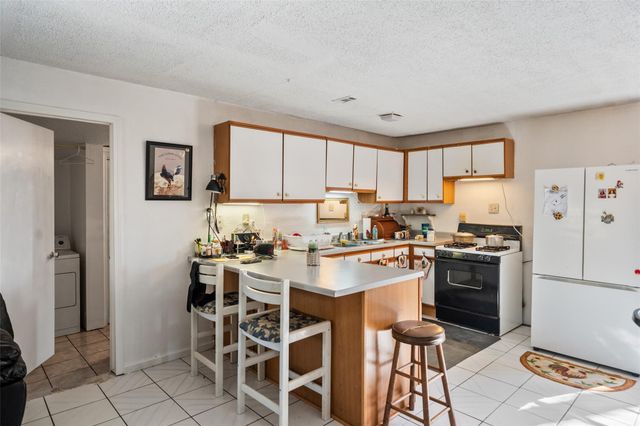 1227 Ave L, Santa Fe, TX 77510