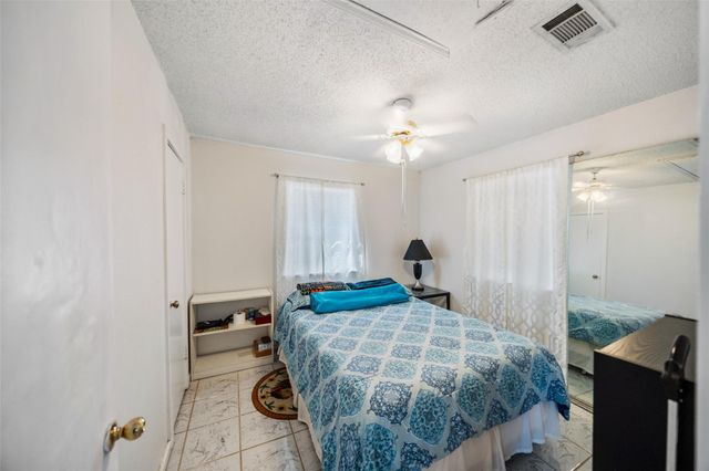 1227 Ave L, Santa Fe, TX 77510