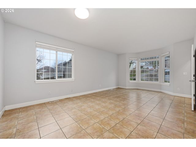 8503 Se 139TH Ct, Portland, OR 97236