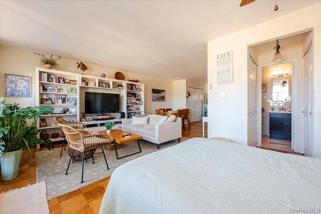 650 Shore Road 5P, Long Beach, NY 11561