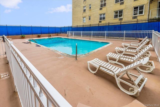 650 Shore Road 5P, Long Beach, NY 11561