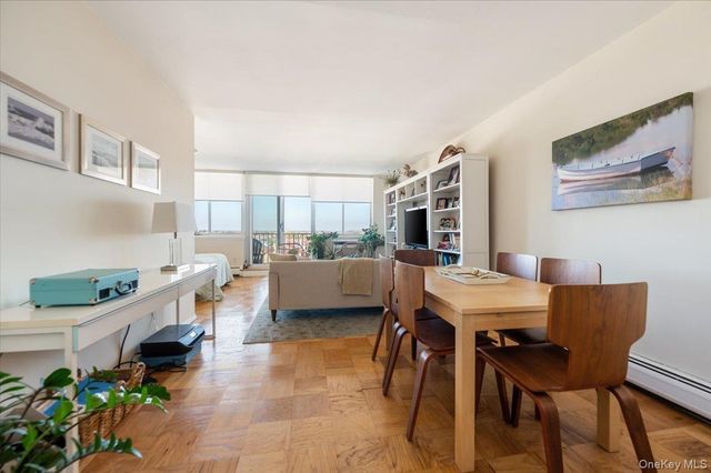 650 Shore Road 5P, Long Beach, NY 11561