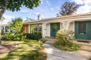 713 Carriage Hill Drive, Glenview, IL 60025