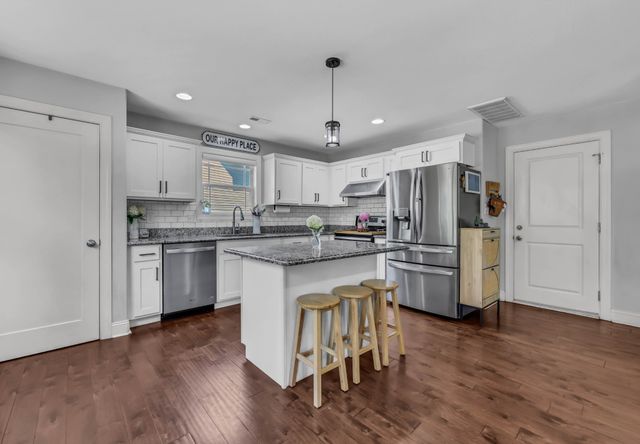 2594 Alex Overlook Way, Clarksville, TN 37043