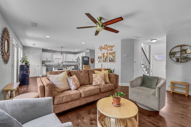 2594 Alex Overlook Way, Clarksville, TN 37043