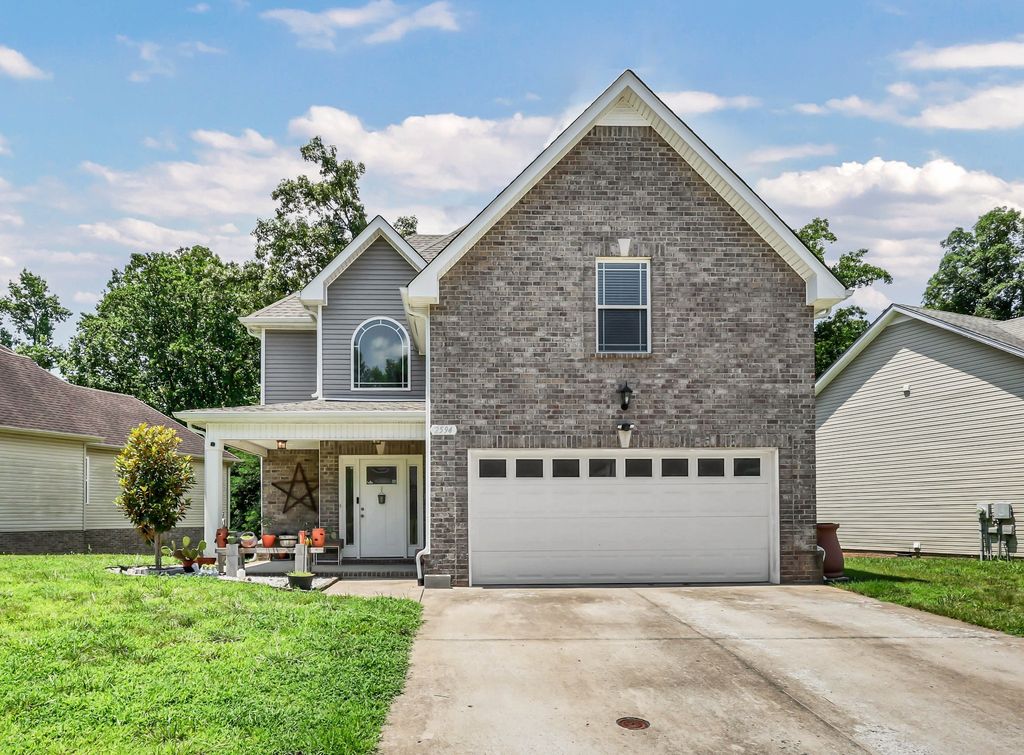 2594 Alex Overlook Way, Clarksville, TN 37043