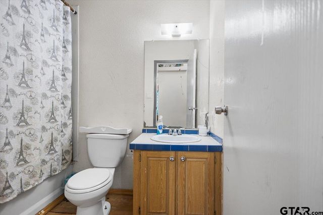 21133 Oak Drive, Larue, TX 75770