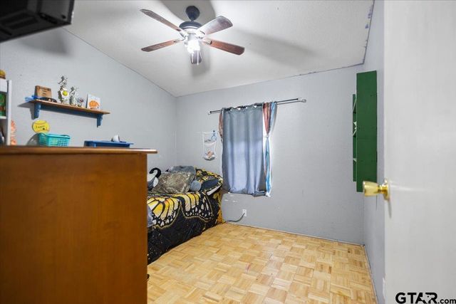 21133 Oak Drive, Larue, TX 75770