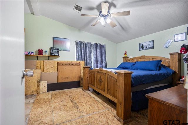 21133 Oak Drive, Larue, TX 75770