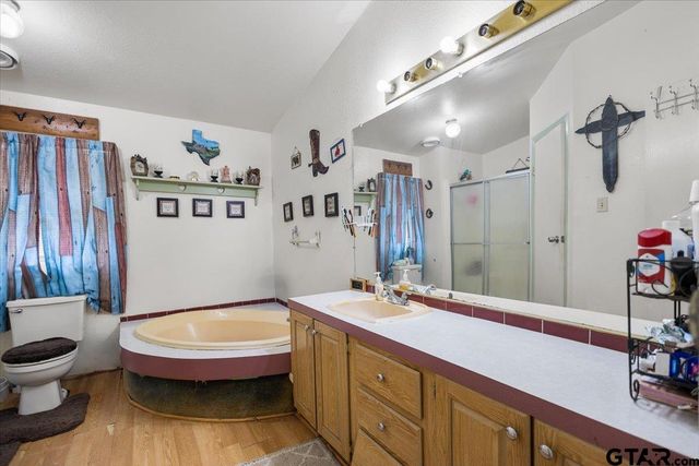 21133 Oak Drive, Larue, TX 75770