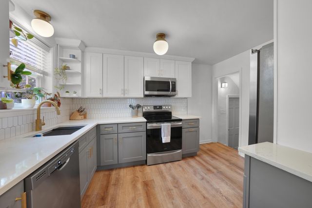 1006 Chambers Circle, Columbus, OH 43212