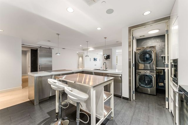 1505 Elm Street 1003, Dallas, TX 75201