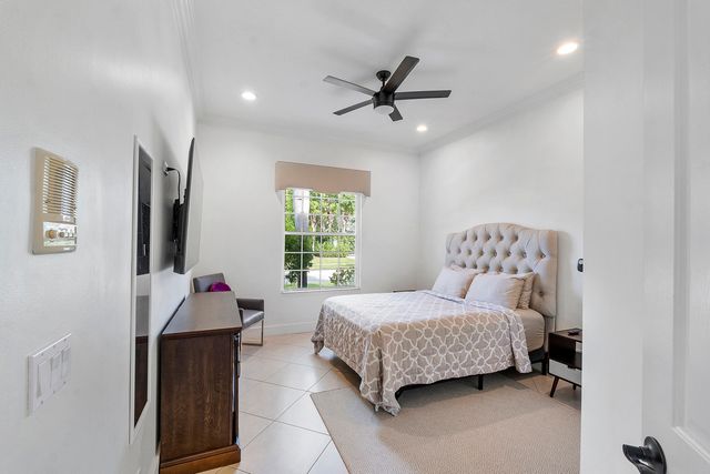 9556 Cobblestone Creek Drive, Boynton Beach, FL 33472