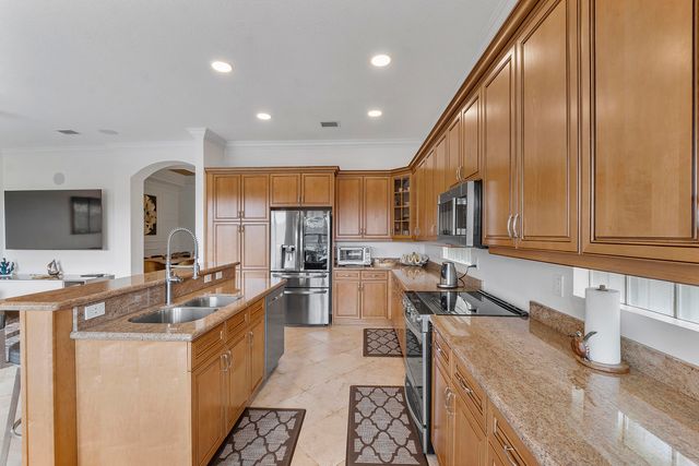 9556 Cobblestone Creek Drive, Boynton Beach, FL 33472