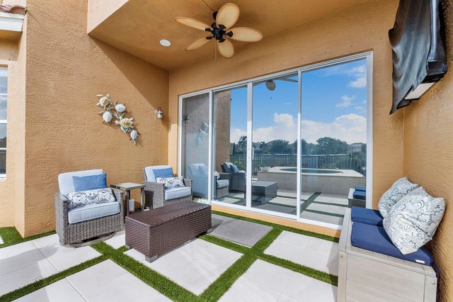 9556 Cobblestone Creek Drive, Boynton Beach, FL 33472