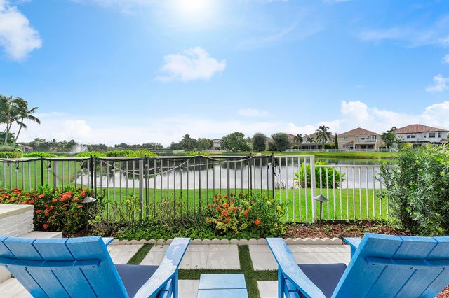 9556 Cobblestone Creek Drive, Boynton Beach, FL 33472