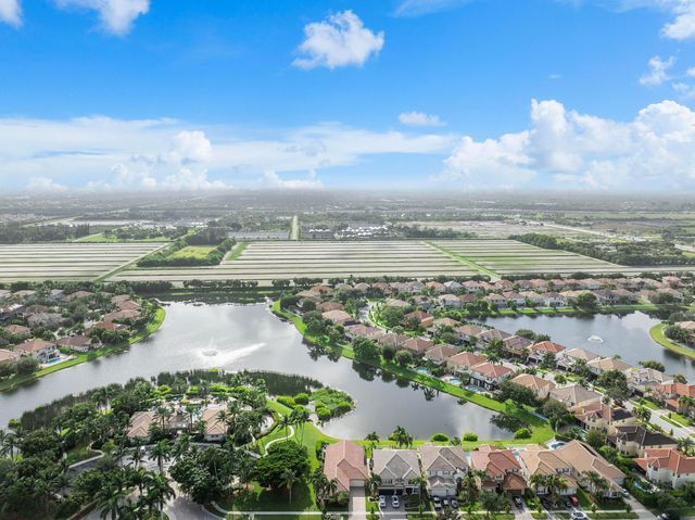 9556 Cobblestone Creek Drive, Boynton Beach, FL 33472